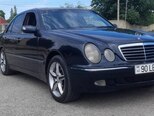 Mercedes E 220-2