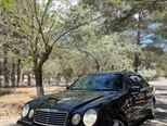 Mercedes E 240-1