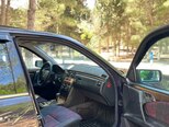 Mercedes E 240-17