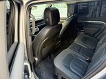 Land Rover Defender-10