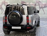 Land Rover Defender-7