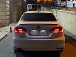 Volkswagen Jetta-4