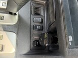 Mitsubishi Pajero-12