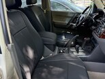 Mitsubishi Pajero-14