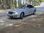 Mercedes E 220-1