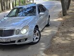 Mercedes E 220-12