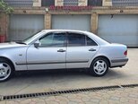 Mercedes E 240-2