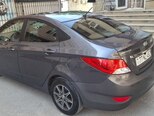 Hyundai Accent-12