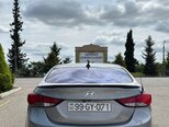Hyundai Elantra-9