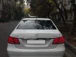 Mercedes E 220-2