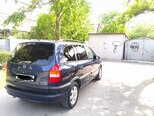 Opel Zafira-8