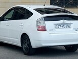 Toyota Prius-12