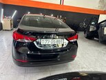Hyundai Elantra-4