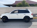 Volkswagen Touareg-2