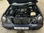Mercedes E 240-3