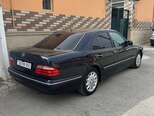 Mercedes E 240-5