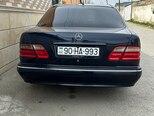 Mercedes E 240-4