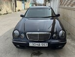 Mercedes E 240-1