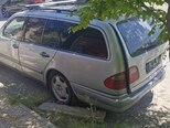 Mercedes E 240-4