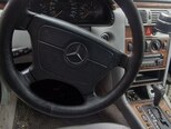 Mercedes E 240-3