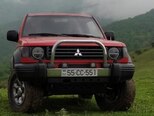 Mitsubishi Pajero-2