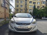 Hyundai Elantra-1