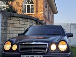 Mercedes E 280-3
