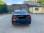 Hyundai Elantra-11