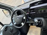 Ford Transit-15