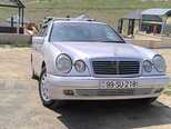 Mercedes E 240-1