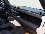 Land Rover Defender-12