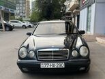 Mercedes E 240-1