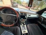 Mercedes E 240-11