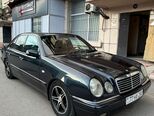 Mercedes E 240-4