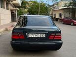 Mercedes E 240-10