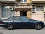 Mercedes E 240-3