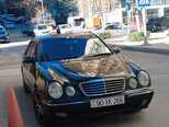 Mercedes E 240-1
