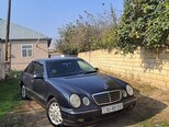 Mercedes E 200-1