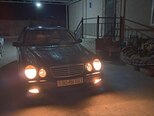 Mercedes E 200-8