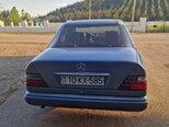 Mercedes 230 E-2