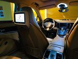 Porsche Panamera 4S-9