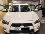 Mitsubishi Outlander-1