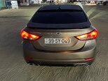 Hyundai Elantra-6