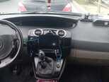 Renault Scenic-11