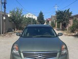 Nissan Altima-1