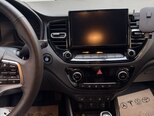 Hyundai Accent-8