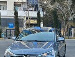 Hyundai Elantra-1