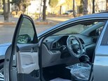 Hyundai Elantra-8