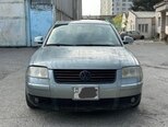 Volkswagen Passat-1