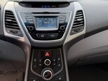 Hyundai Elantra-12